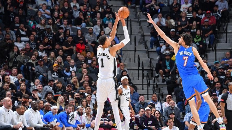 常规赛1月14日：马刺VS雷霆 福克斯集锦